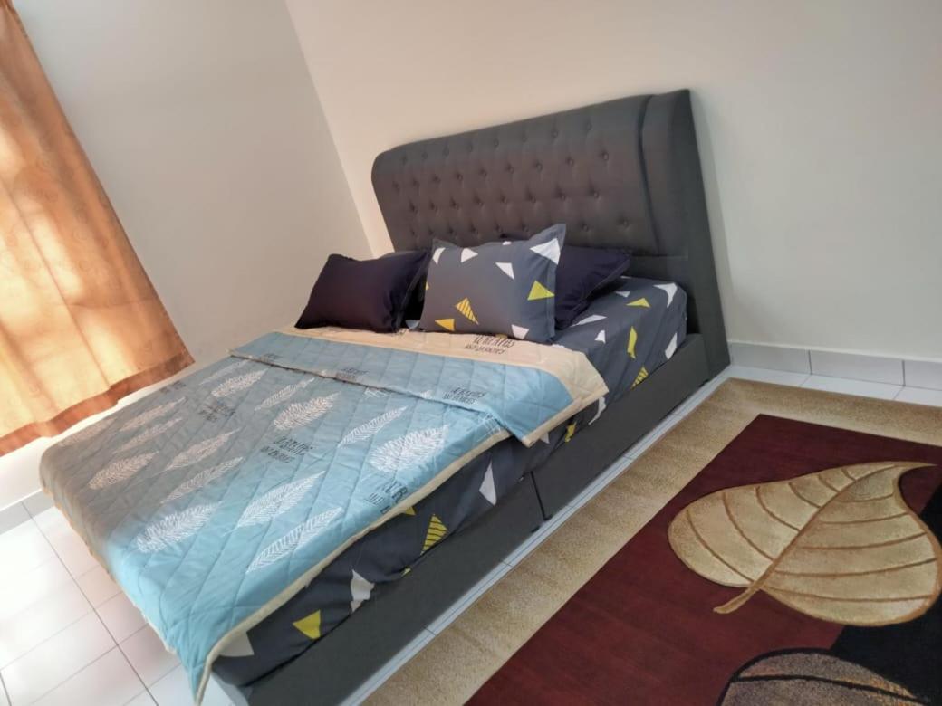 Abie'S Homestay פוטראג'איה מראה חיצוני תמונה